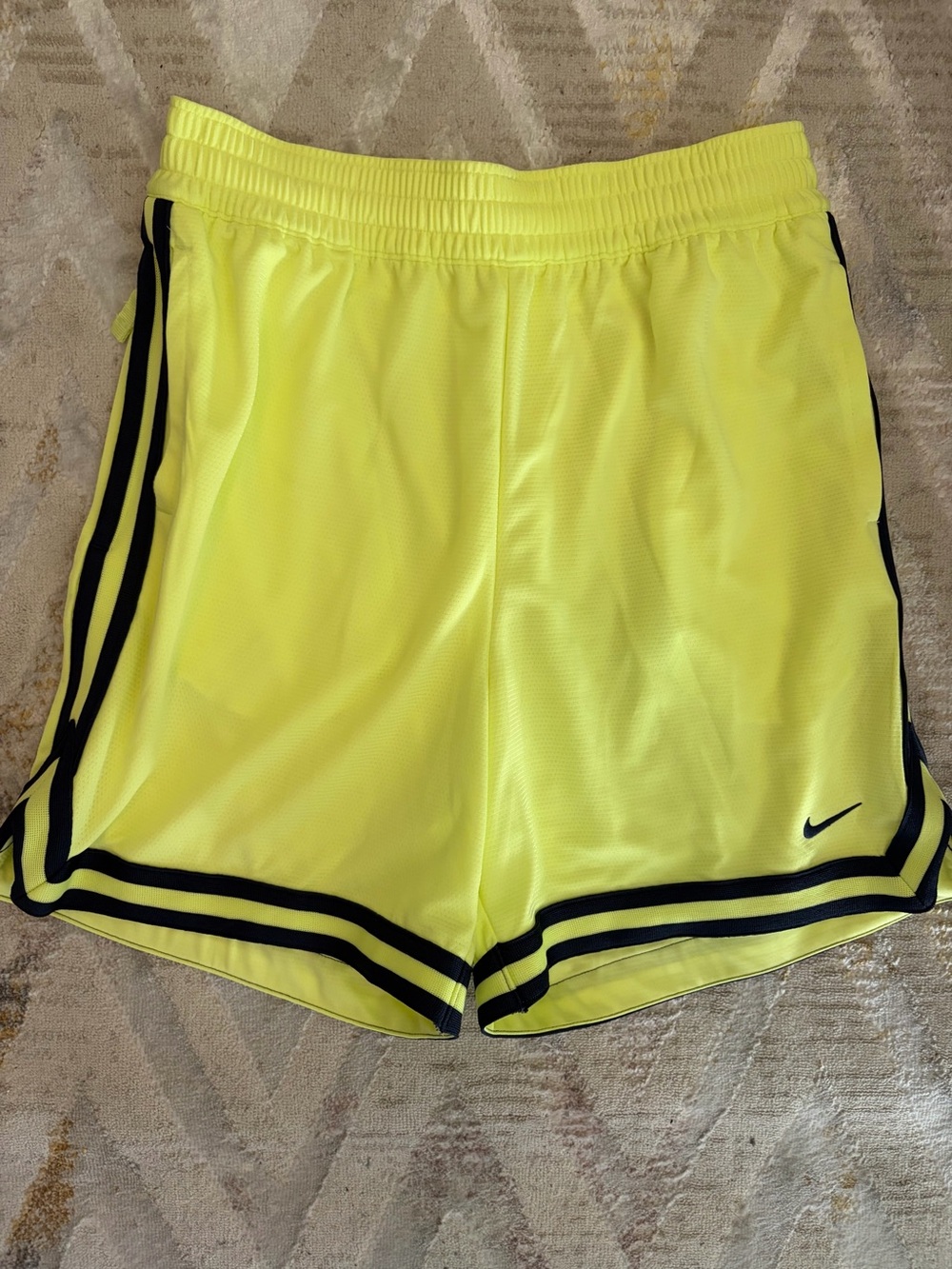 Nike Men’s Neon Volt Yellow Black Basketball Shorts with Black Trim NWT XL